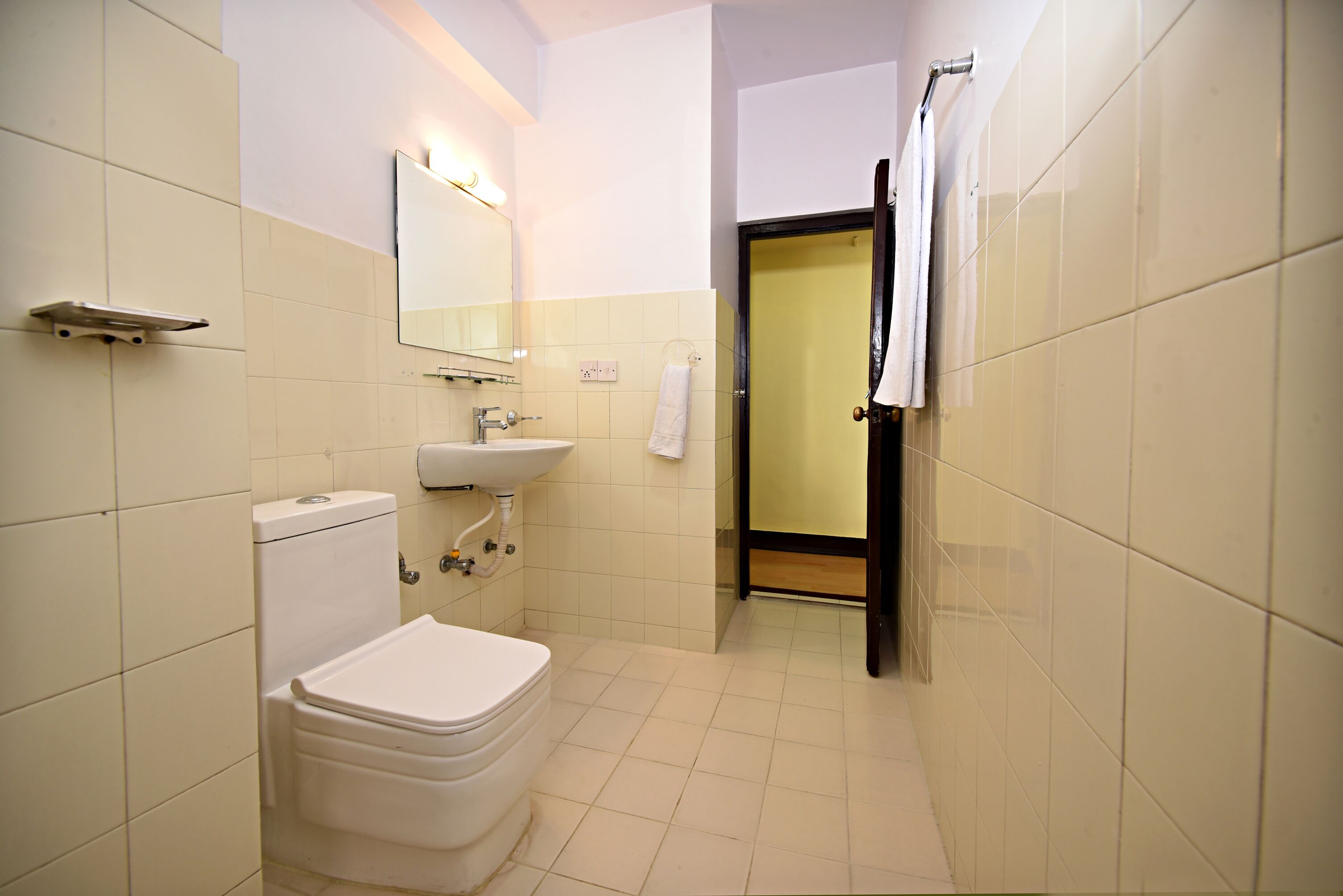 shower, free toiletries, hair dryer, slippers