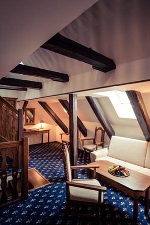 Leilighet – junior | Oppholdsområde | Flatskjerm-TV