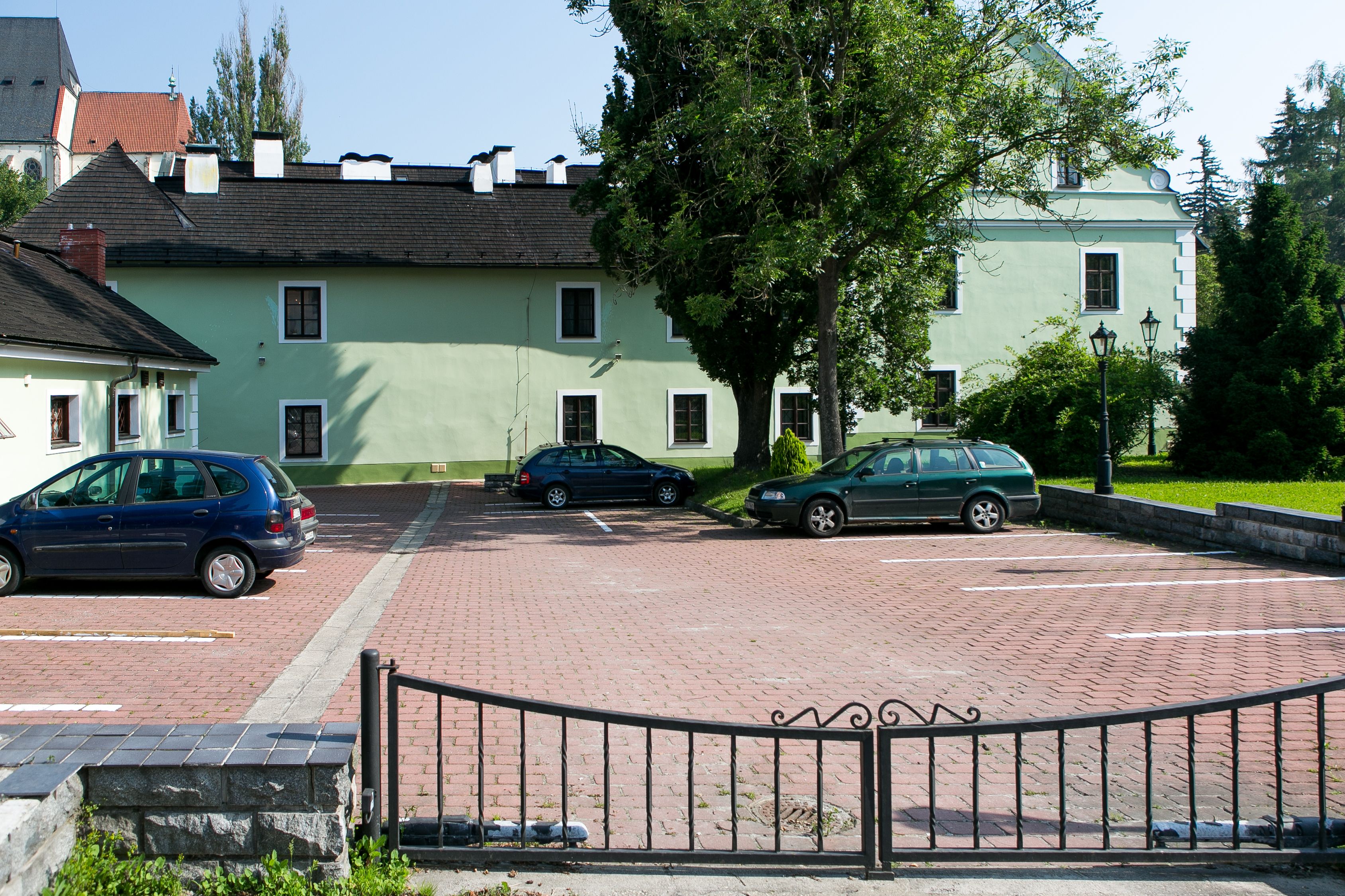 self-parking (surcharge) 8 per night