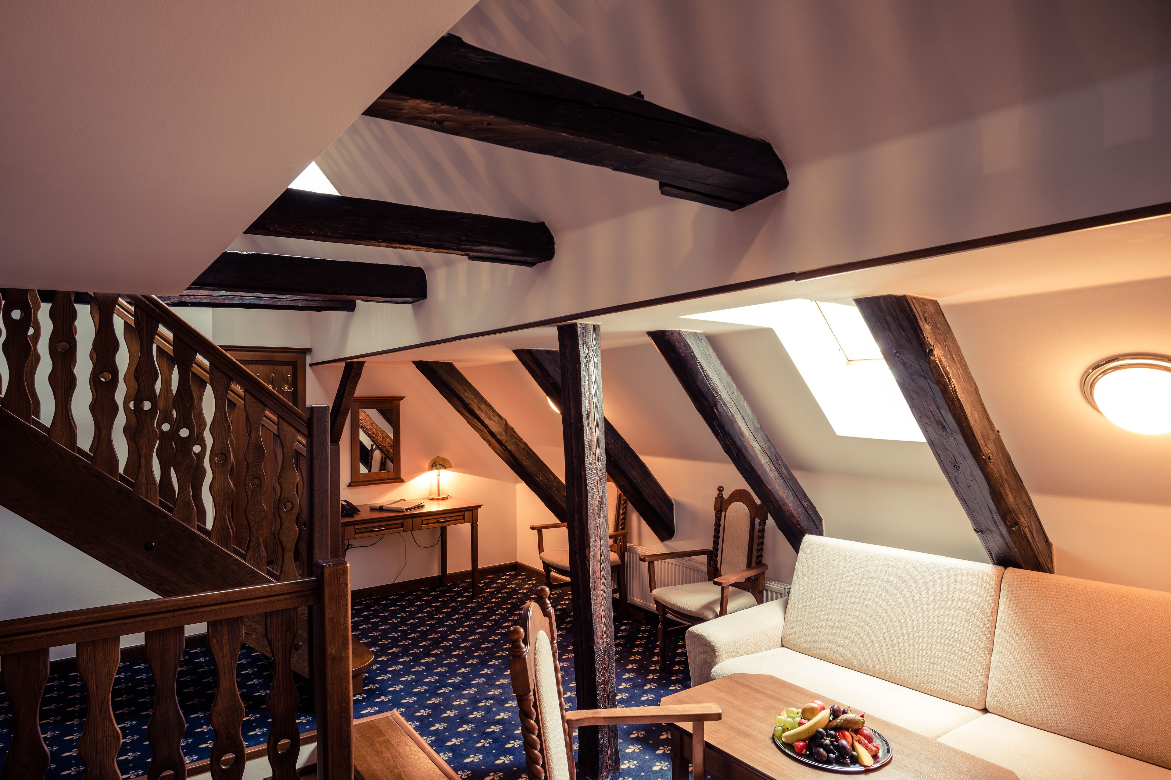 junior apartment | living area | flat-screen tv