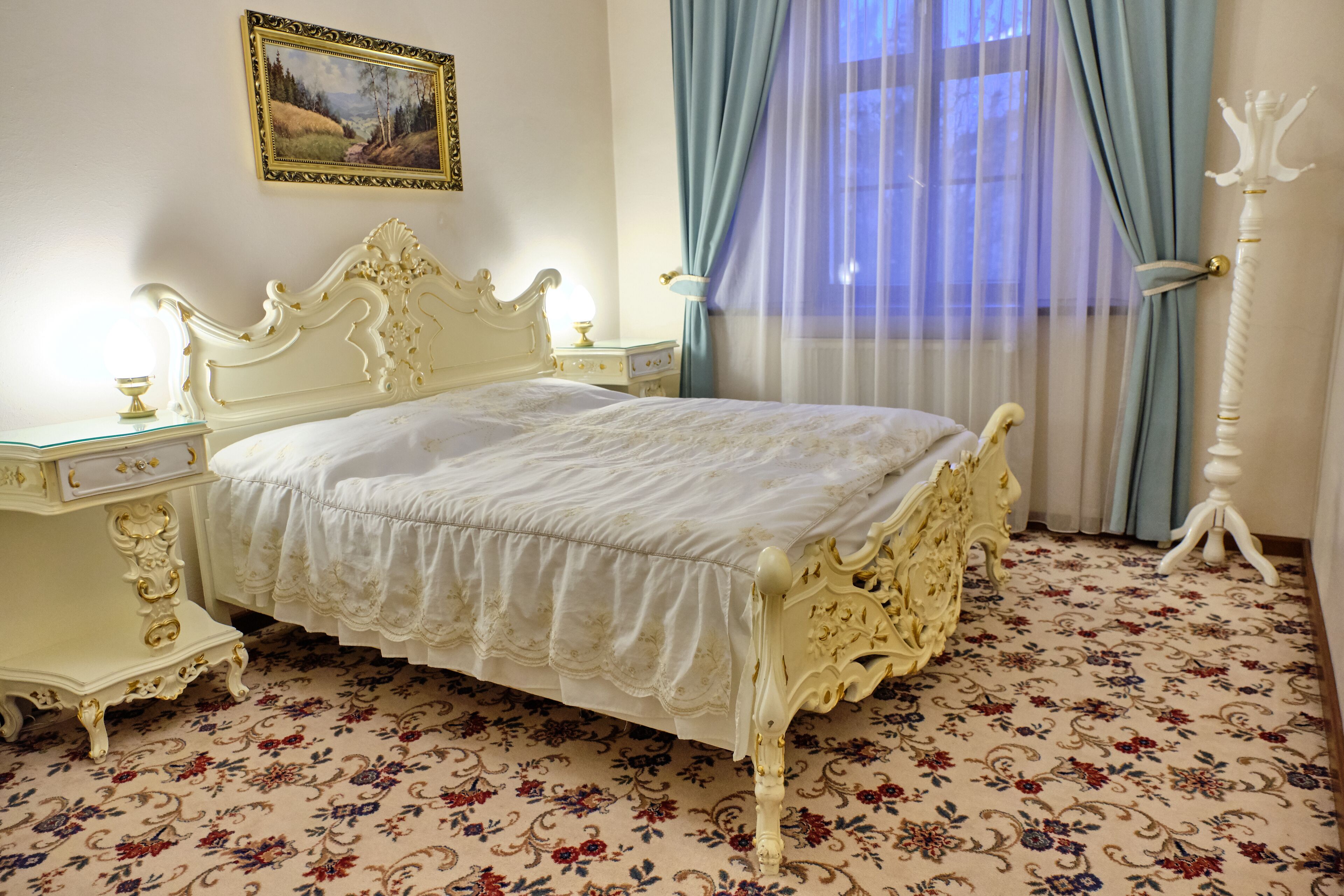 royal suite | 1 bedroom, hypo-allergenic bedding, minibar, desk