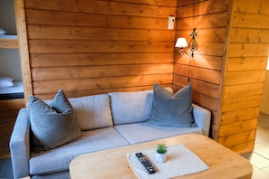 Apartment 4 persons (excluding linen & towels) | Living area | Flat-screen TV, heated floors