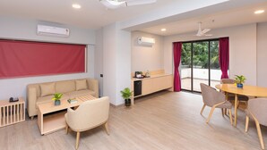 Executive Suite with One Bedroom | Desk, WiFi (free) - Ginger Hotel Thane (Thane)