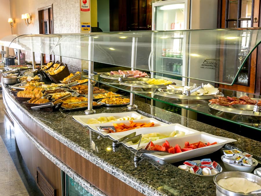 Sudah termasuk sarapan lengkap setiap hari