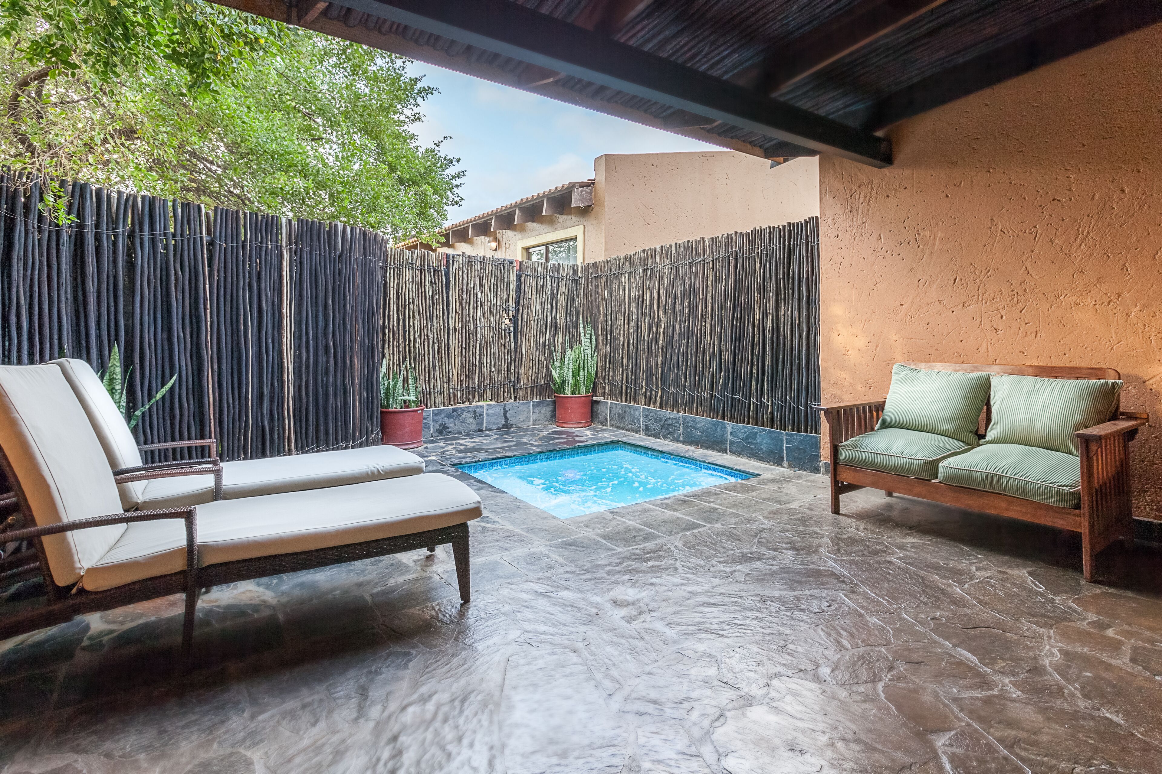 superior room | private pool
