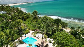 32-inch LCD TV with satellite channels, TV