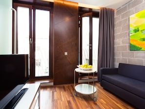 APARTMENT 2 | Hochwertige Bettwaren, Bügeleisen/Bügelbrett, kostenloses WLAN