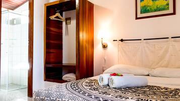 Frigobar, cofres nos quartos, Wi-Fi de cortesia, roupa de cama