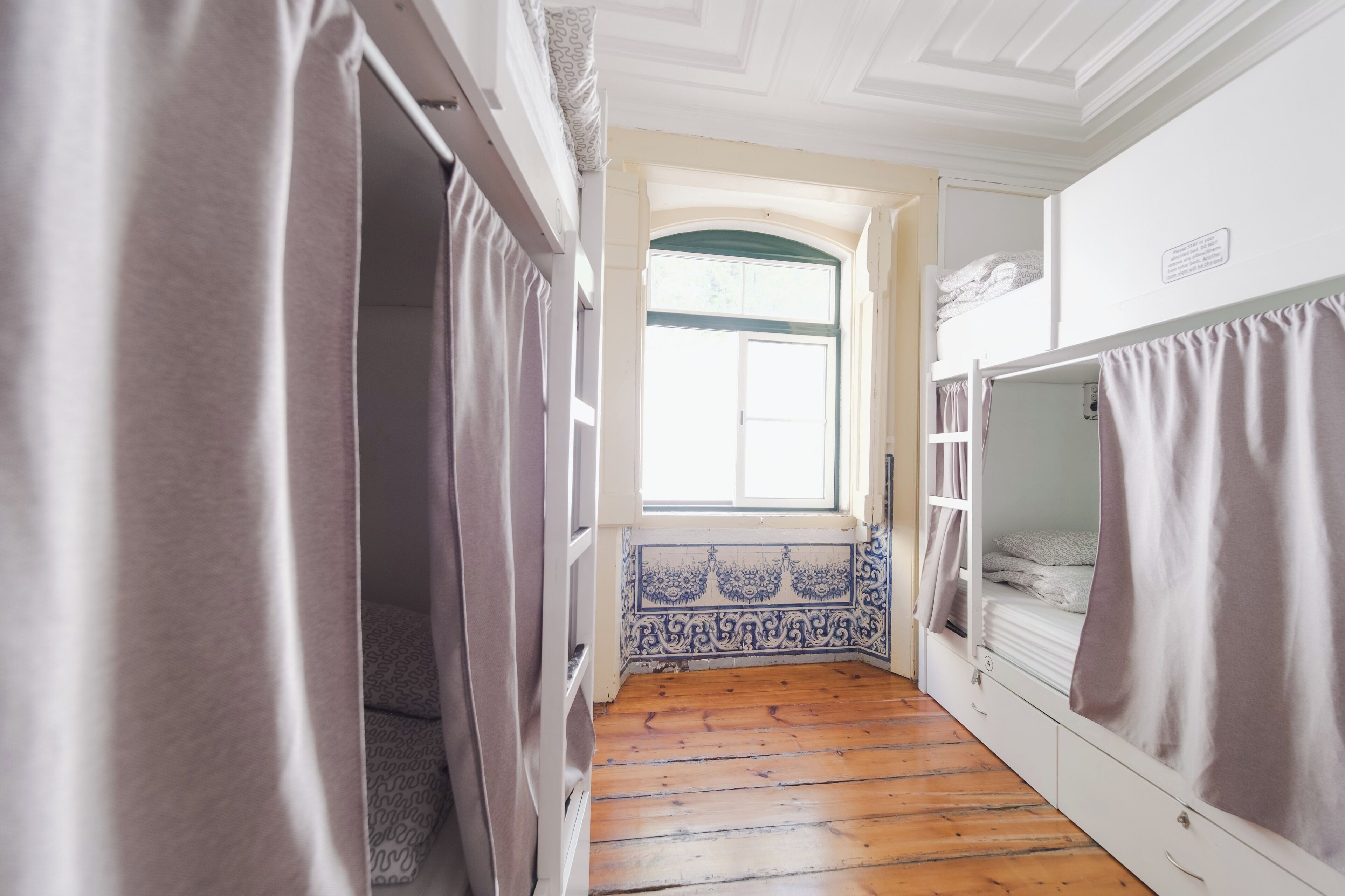 Felles sovesal, delt bad (1 Bed in a 6 Bed Dorm) | Individuelt dekorert, individuelt innredet og strykejern/-brett