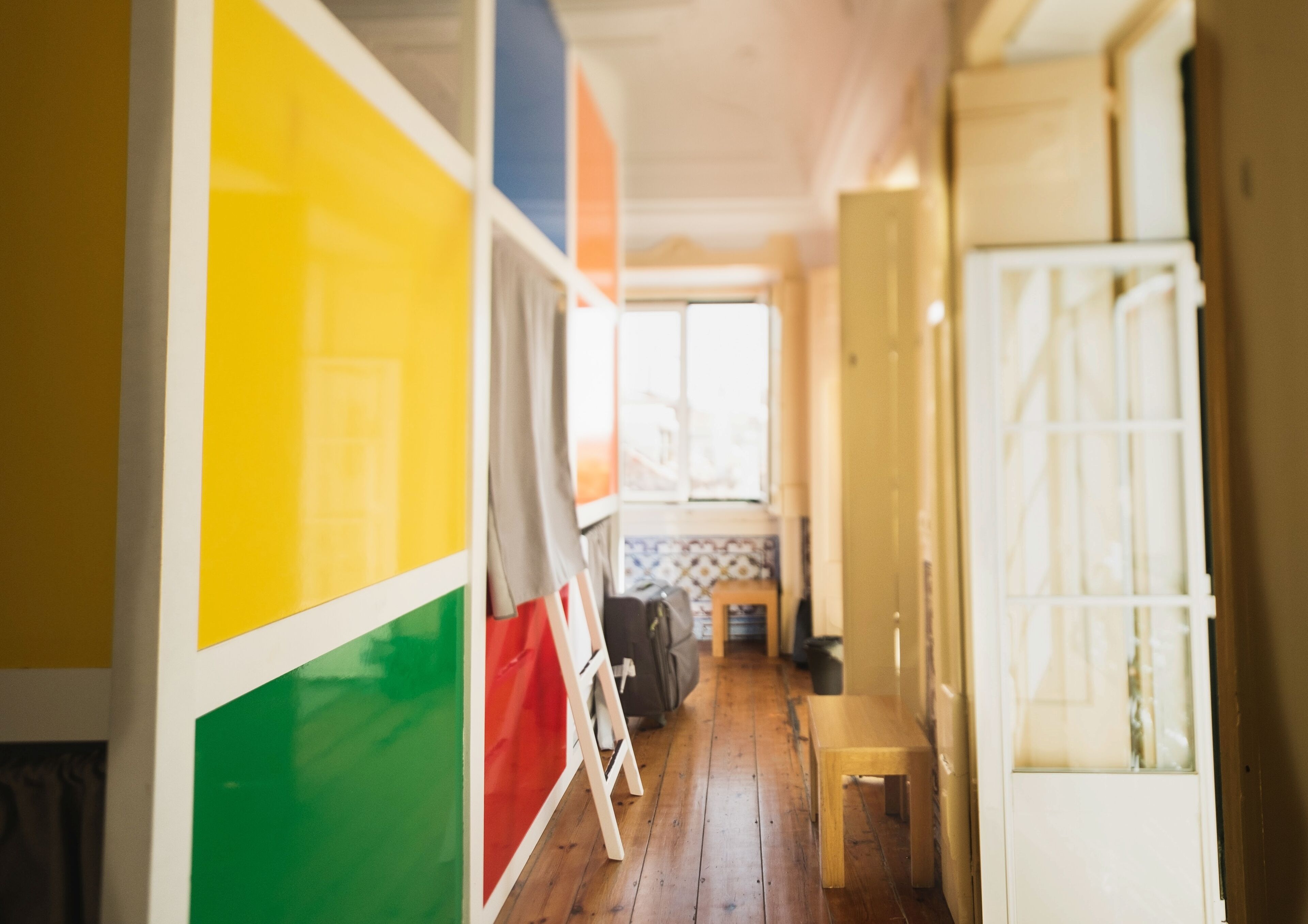 Individuelt dekorert, individuelt innredet og strykejern/-brett