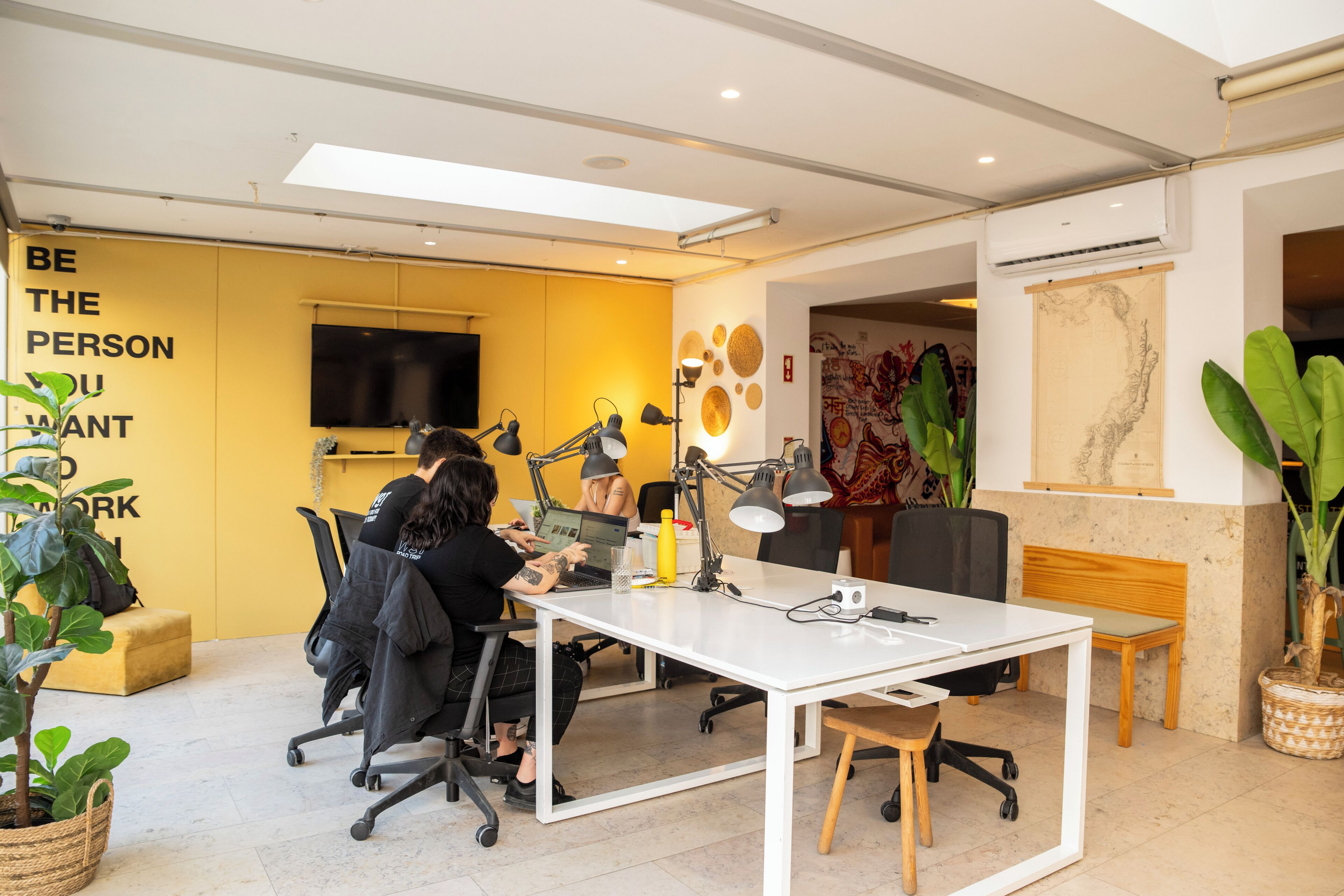 Foto - WOT New Lisbon Social