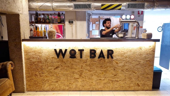 Bar (en la propiedad)