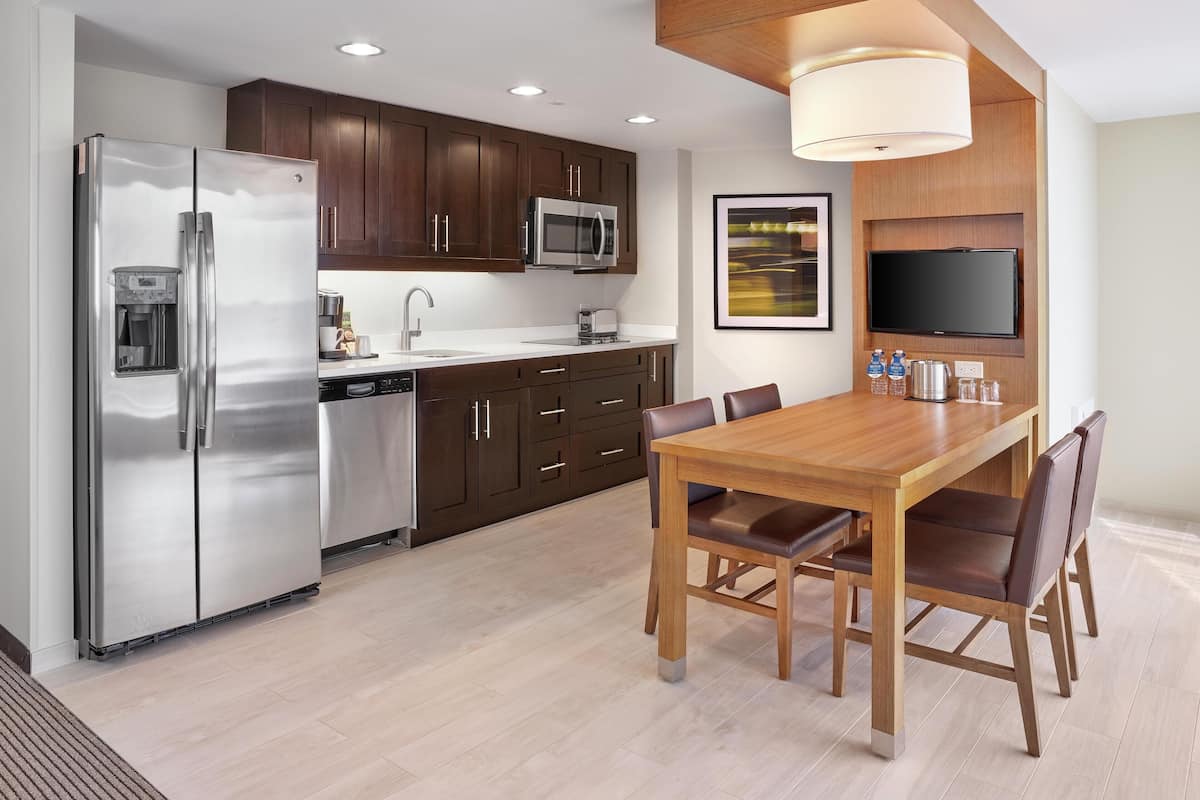 Microwave, coffee/tea maker