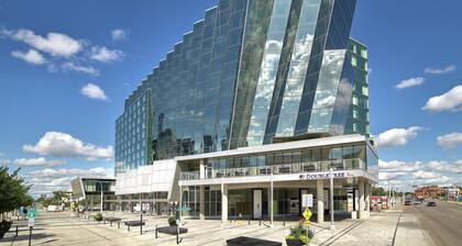 DoubleTree by Hilton Edmonton Downtown