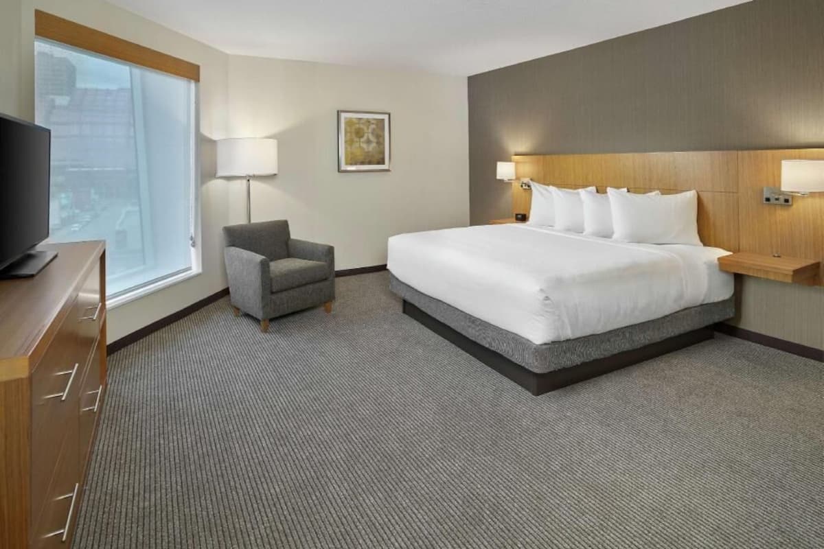 Premium bedding, pillowtop beds, in-room safe, desk