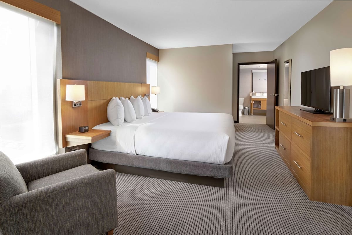 Ropa de cama de alta calidad y camas con pillow-top