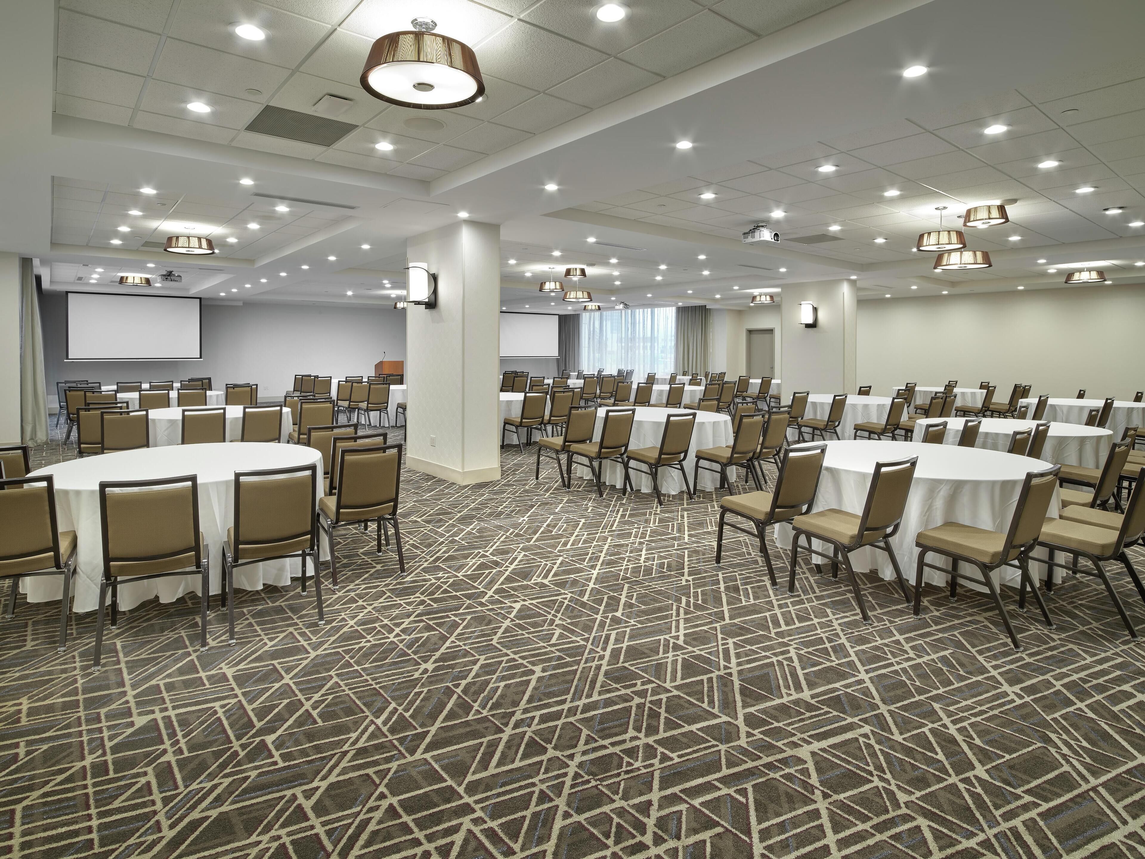 Photo - DoubleTree by Hilton Edmonton Downtown
