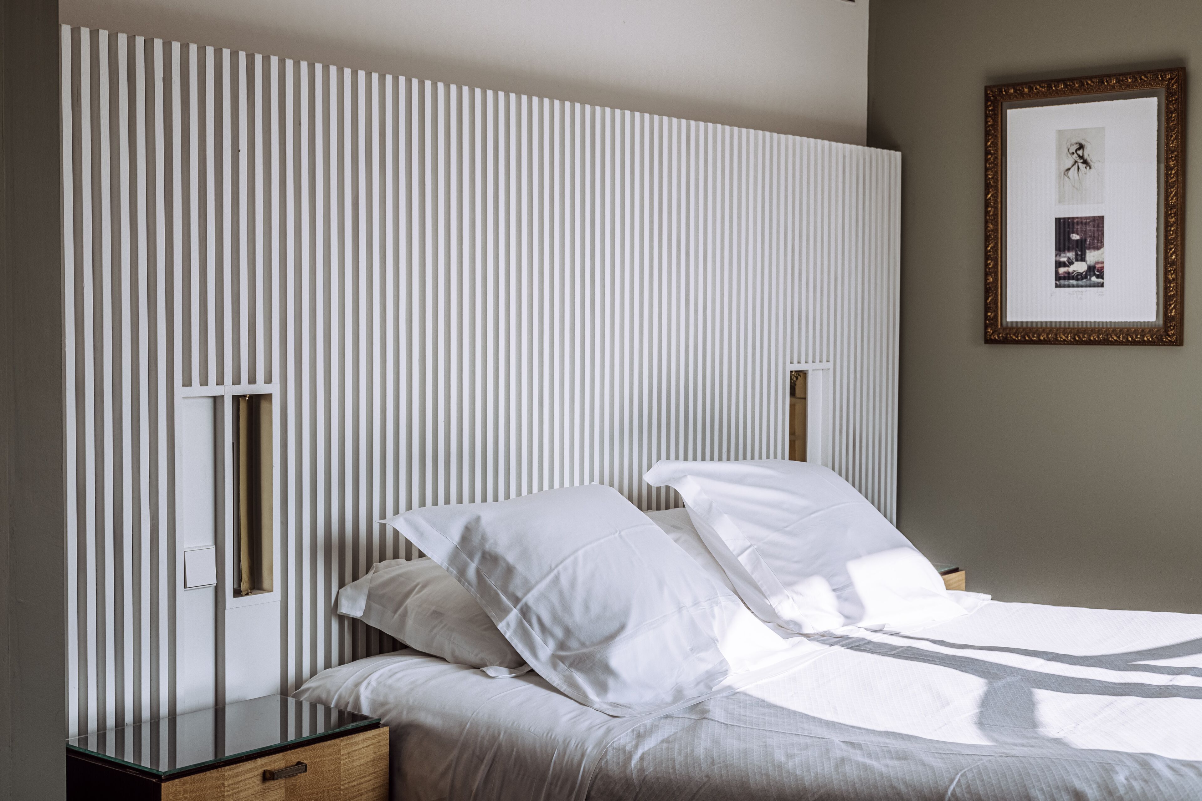 suite | premium bedding, pillow-top beds, desk, laptop workspace