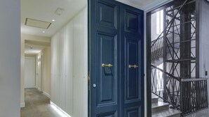 Unclassified image, 3 of 54, button - Ecce Roma Suites (Rome)