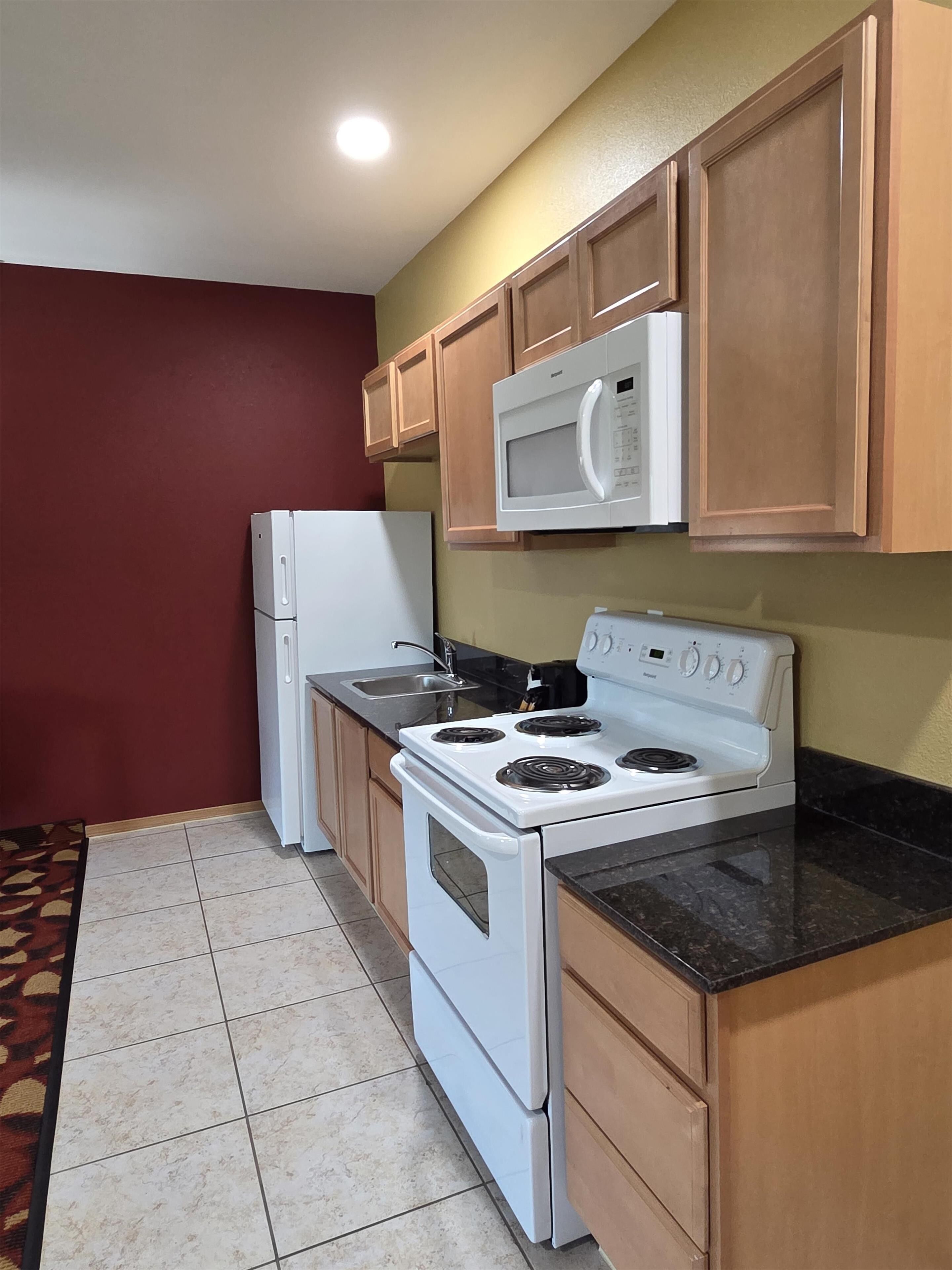 書桌、熨斗/熨衣板、免費無線上網、床單