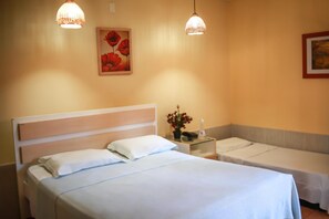 Minibar, free WiFi, bed sheets