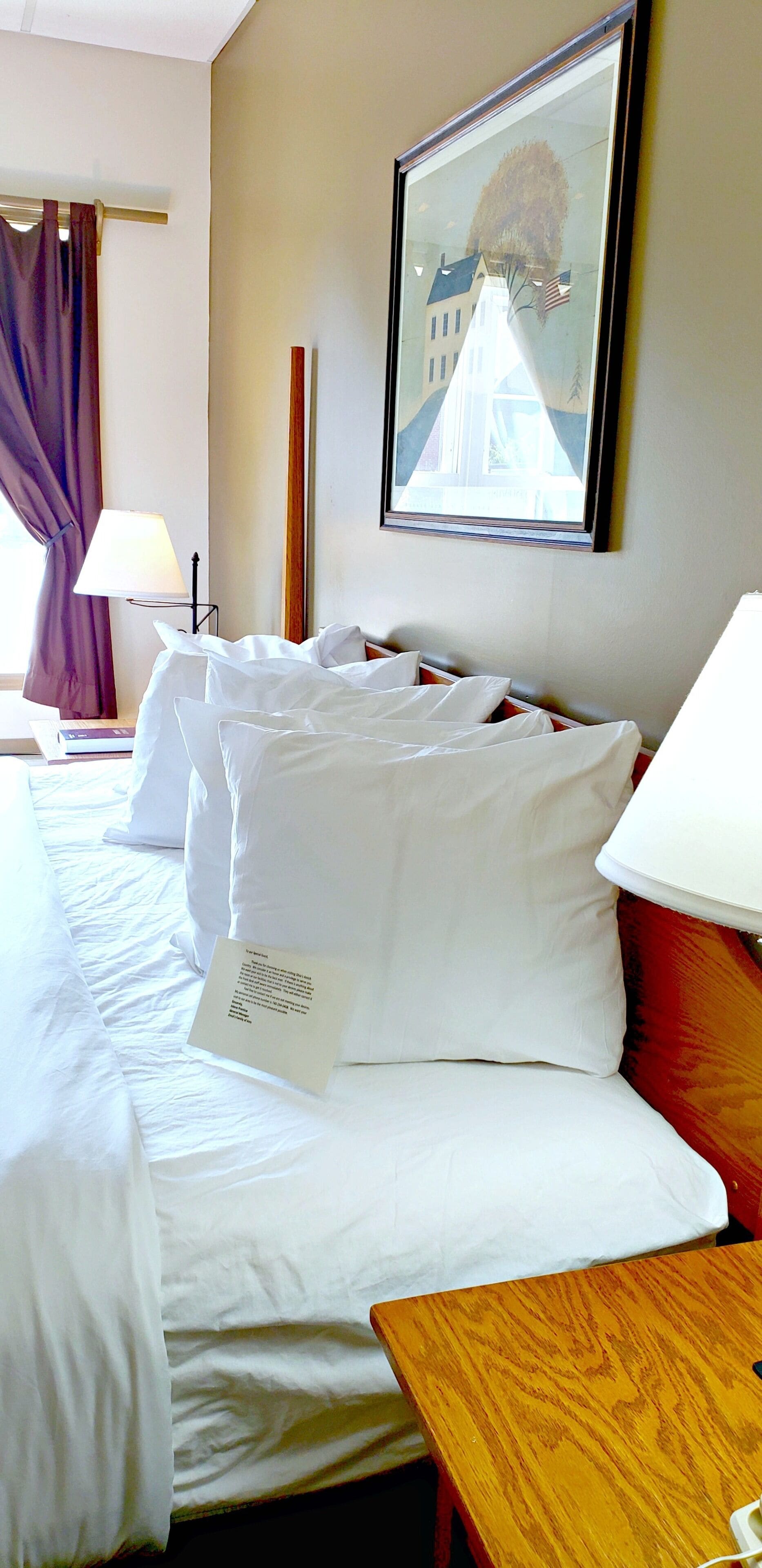 プレミアム ルーム キングベッド 1 台 バリアフリー 1 階 | デスク、ノートパソコン用作業スペース、遮光カーテン、アイロン / アイロン台