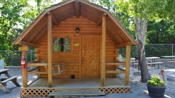 Camping Cabin (No Kitchen, No Bathroom) | 免費無線上網