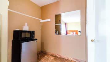 Premium Room, 2 Queen Beds | Room amenity