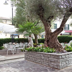 Terrace/patio - Zara Rooms & Suites (Suzzara)