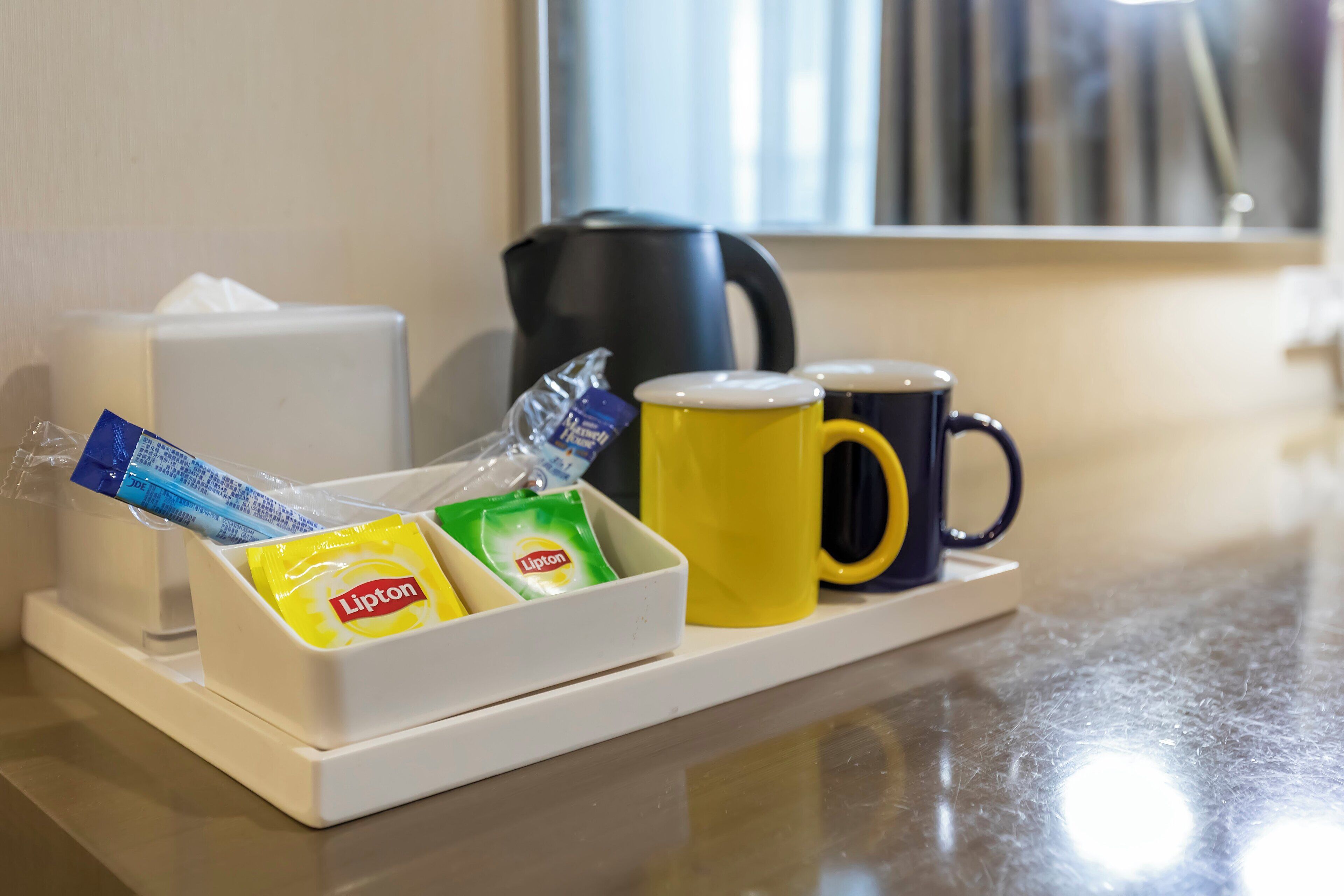 standard room | minibar, in-room safe, desk, soundproofing