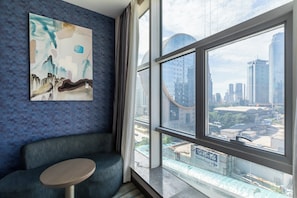 Minibar, coffres-forts dans les chambres, bureau, chambres insonorisées