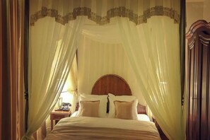 Minibar, Zimmersafe, schallisolierte Zimmer, Internetzugang