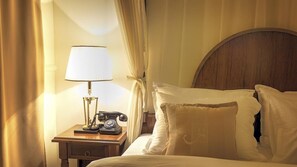 Minibar, in-room safe, soundproofing, Internet - Garden Hotel Prishtina (Pristina)