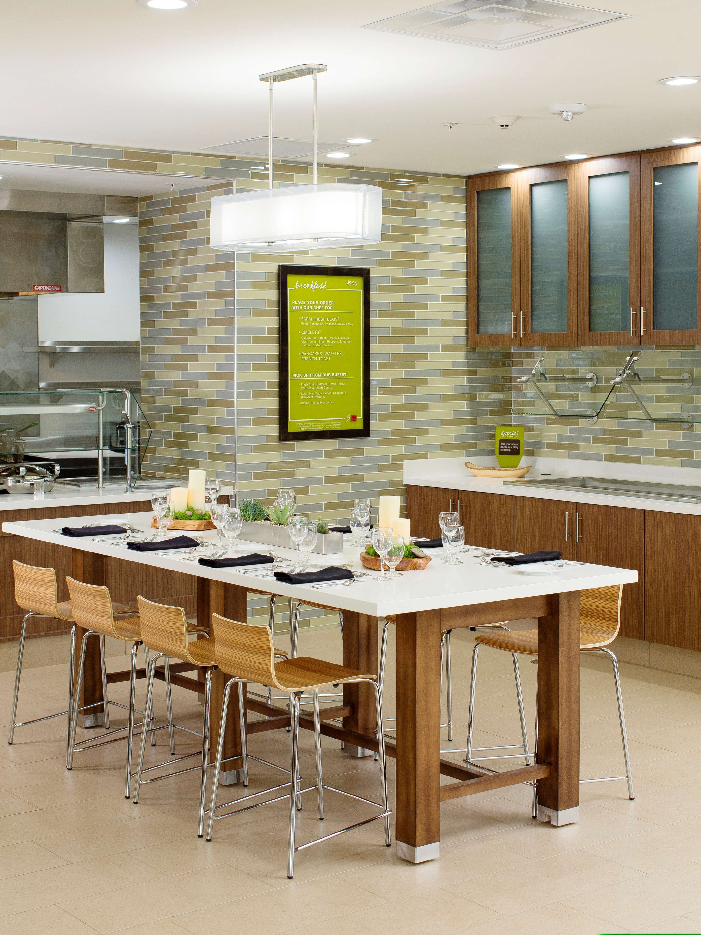 Daily cooked-to-order breakfast for a fee