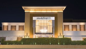 A building with a sign reading "Al Seef Resort & Spa by Australia". - Andalus Al Seef Resort & Spa (Abu Dhabi)