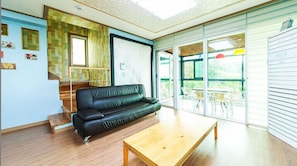 NoEul Room (35 PY) | Living area