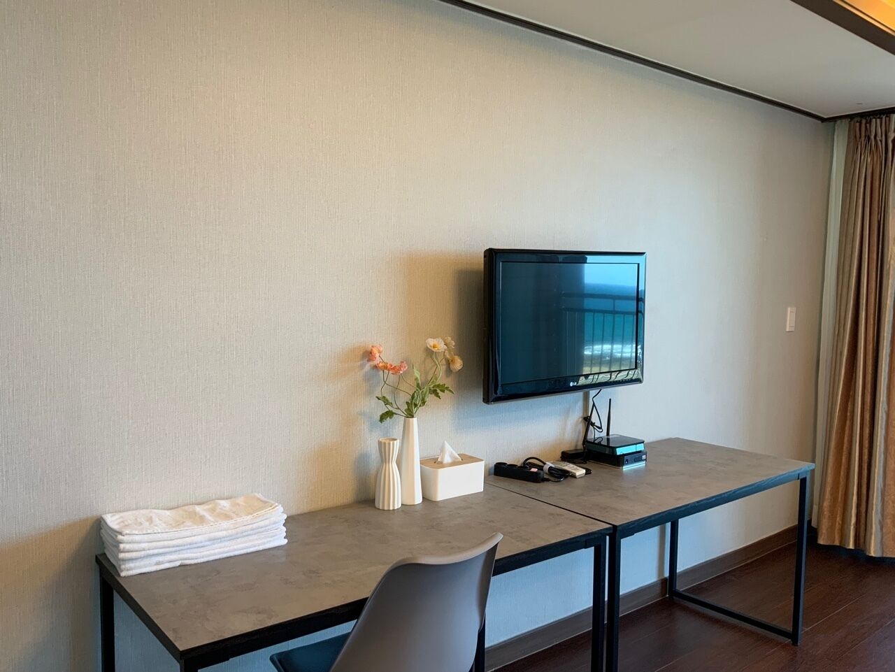 down duvets, desk, laptop workspace, blackout curtains