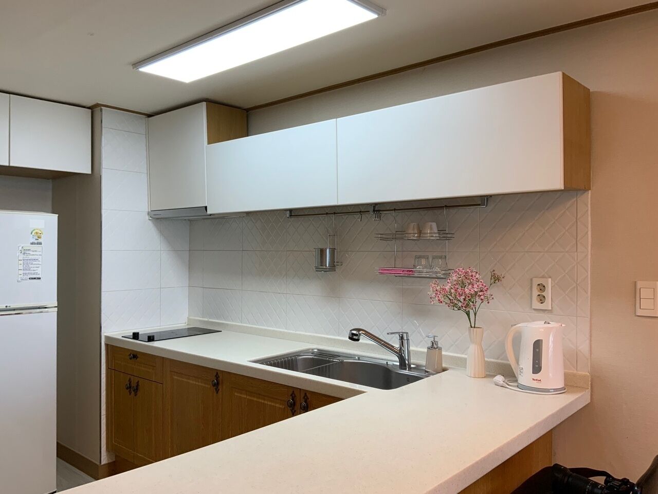 deluxe twin room for 2 to 4 guests / meditation program included | private kitchen | full-sized fridge, electric kettle, cookware/dishes/utensils