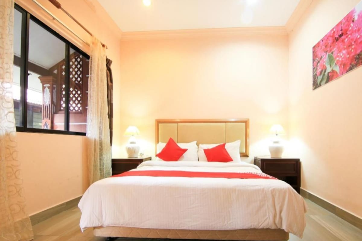 WiFi (free), bed sheets