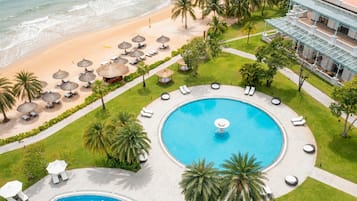 Outdoor pool, open 6:00 AM to 7:00 PM, pool umbrellas, sun loungers