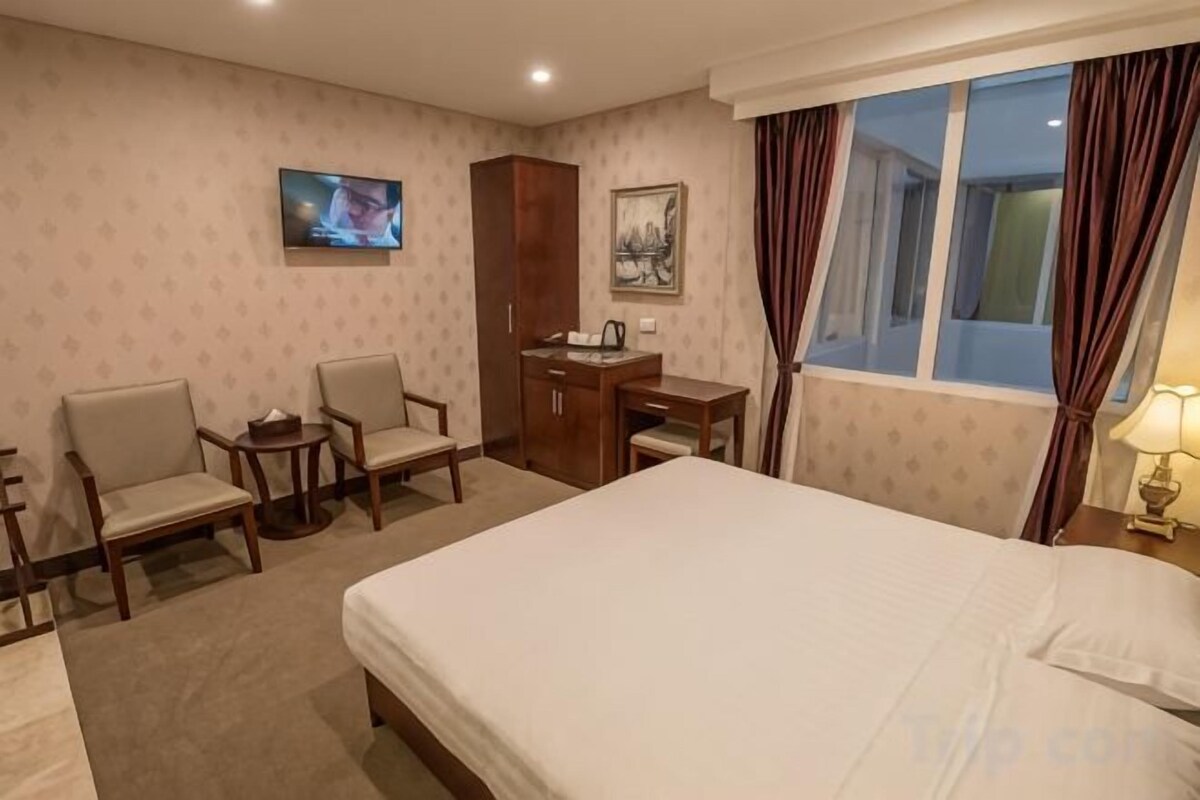 Atrium King Room