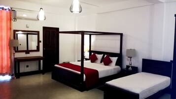 Deluxe Triple Room