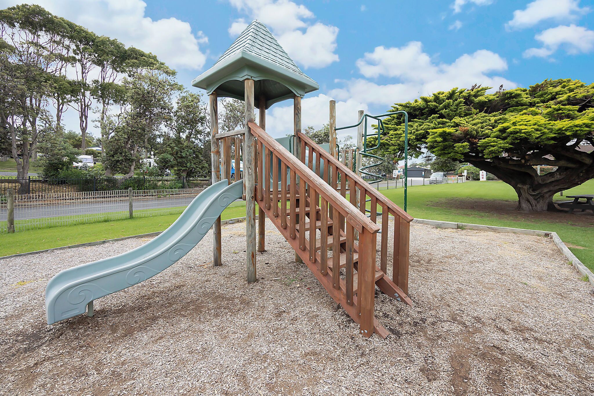 Children’s play area – outdoor