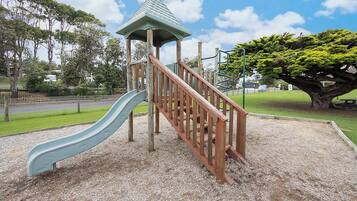Children’s play area – outdoor