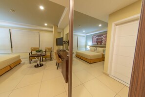 Deluxe Double Room, City View | Interior - Frankie´s Hotel (Accra)