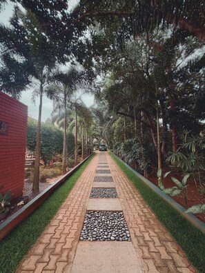 Property entrance - Garcinia Leaf (Hikkaduwa)