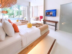 Junior Suite - Twin | 1 bedroom, minibar, in-room safe, individually decorated