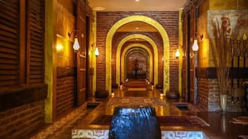 Salas de tratamiento para parejas, sauna y tratamientos corporales
