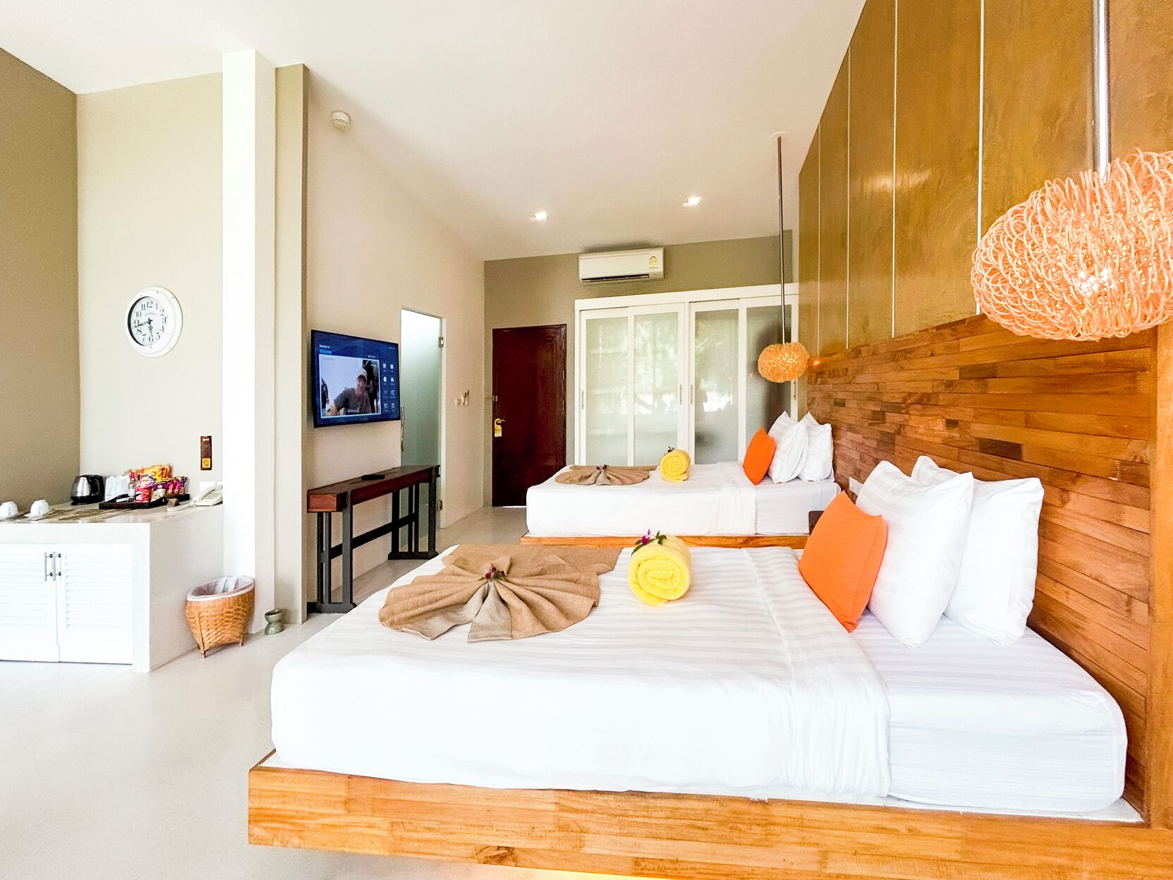 1 chambre, minibar, coffres-forts dans les chambres