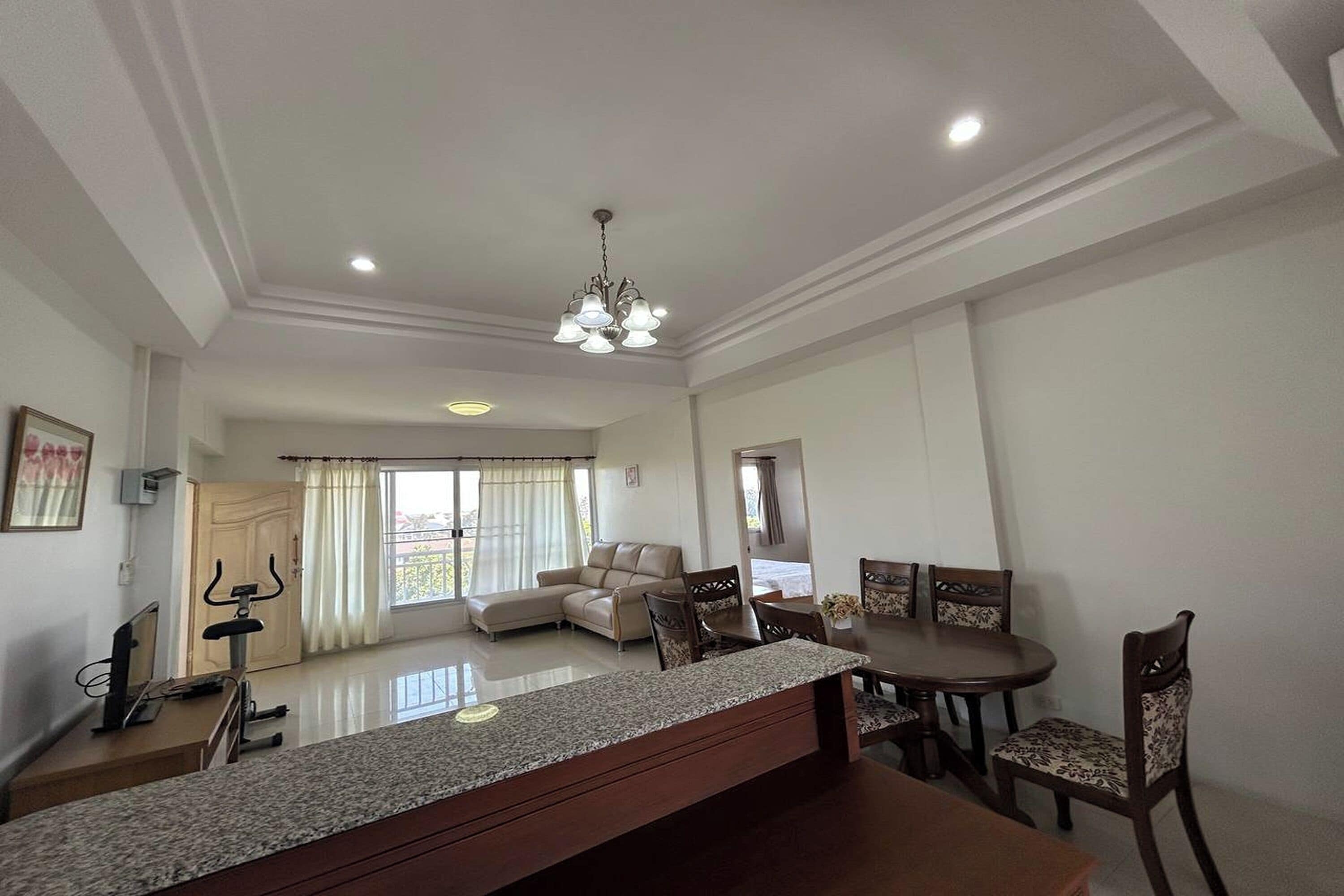 Desk, blackout curtains, soundproofing, free WiFi